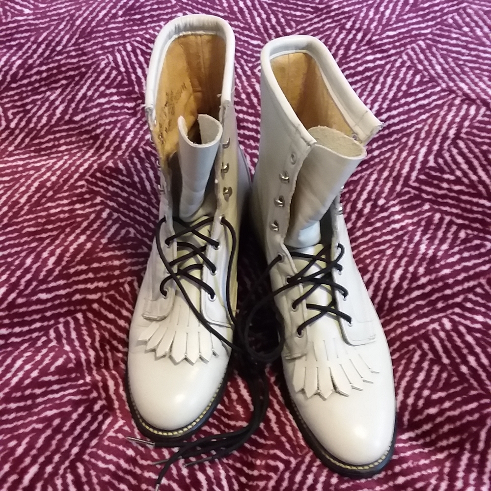 LAREDO LACE UP BOOTS